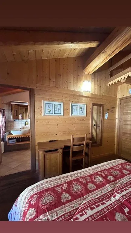 Camera Matrimoniale Standard — HIBOU Chambres Affittacamere Cogne