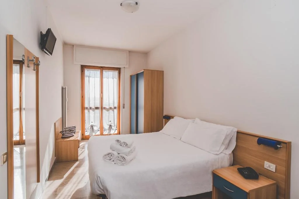Camera Matrimoniale Standard — Hotel Bacco Rooms and Breakfast