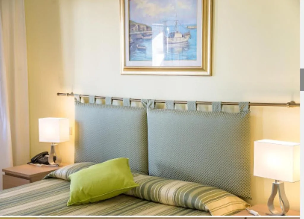 Camera Matrimoniale Standard — Hotel Calabattaglia