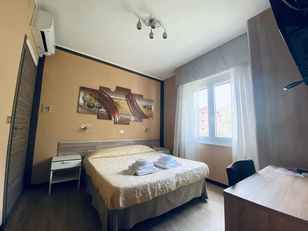 Camera Matrimoniale Standard — Hotel Eva La Romantica