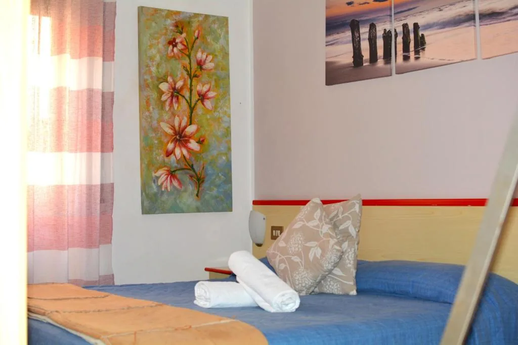 Camera Matrimoniale Standard — HOTEL LA MADUNINA
