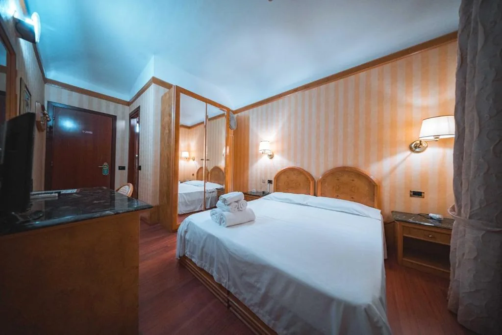Camera Matrimoniale Standard — Hotel Miro’