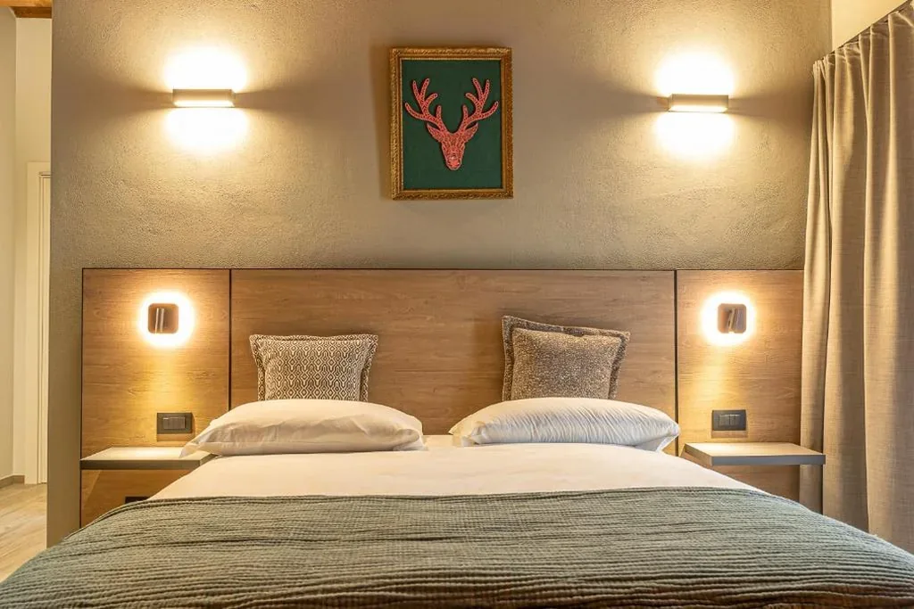 Standard Double Room — Hotel Mon Émile