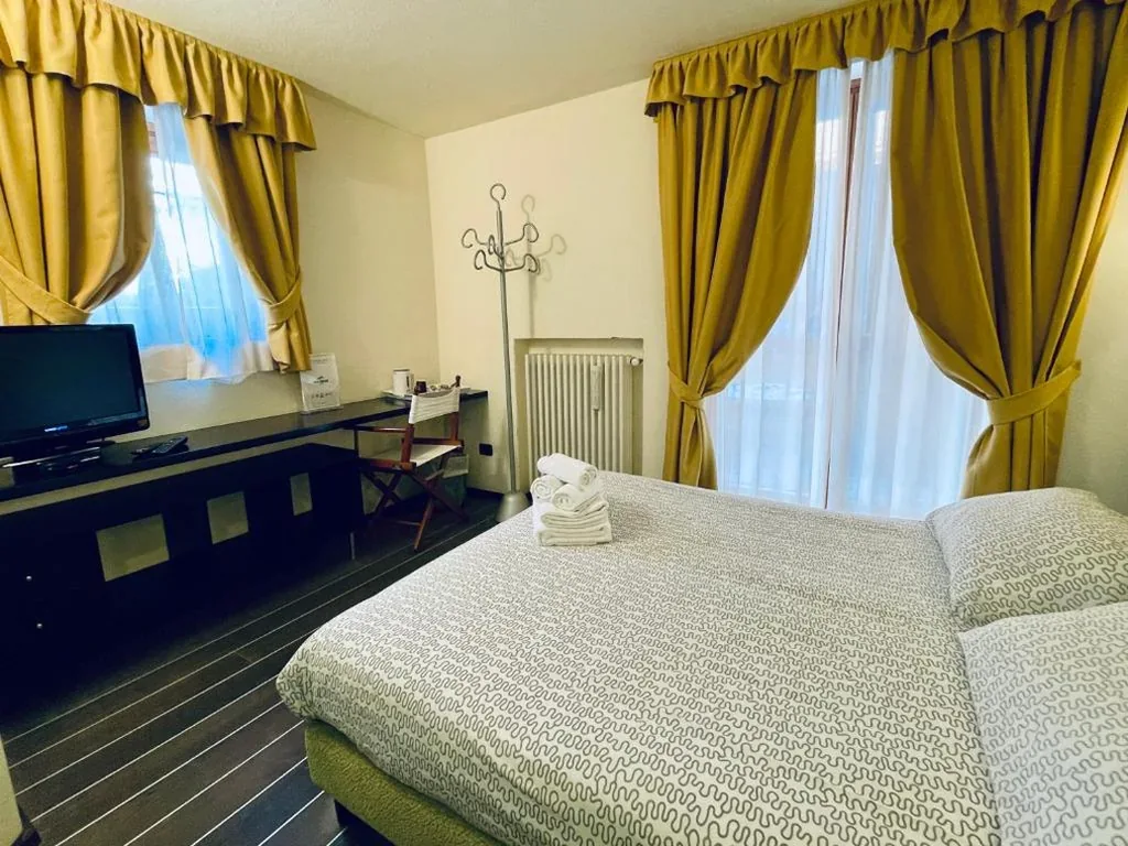 Camera Matrimoniale Standard — Hotel Nordend