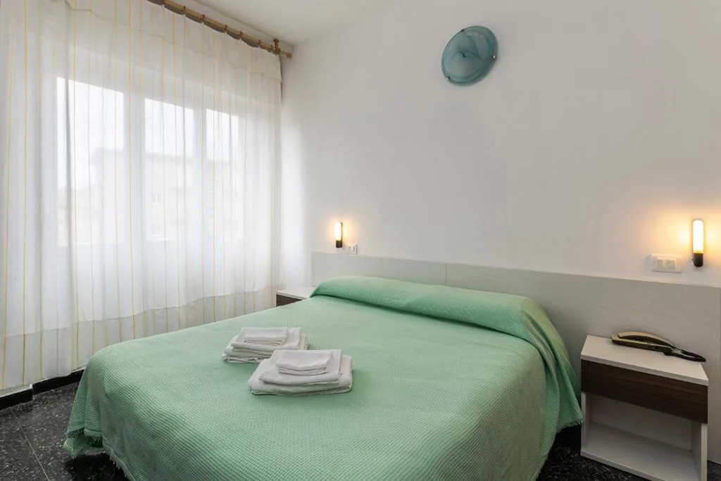 Camera Matrimoniale Standard — Hotel Palace