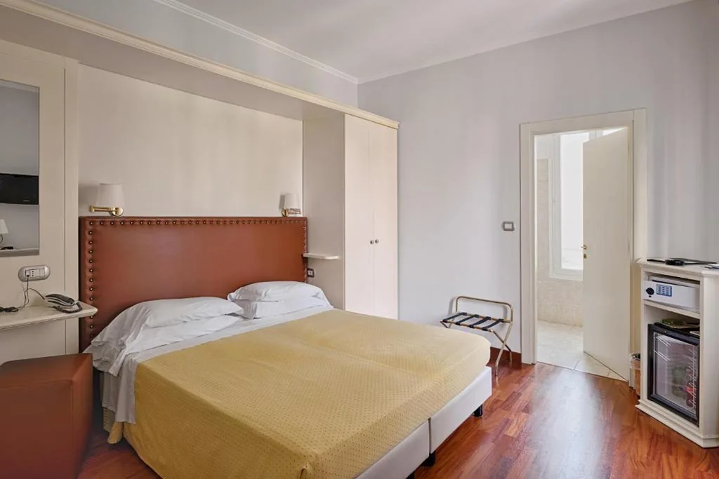 Camera Matrimoniale Standard — Hotel Paradiso