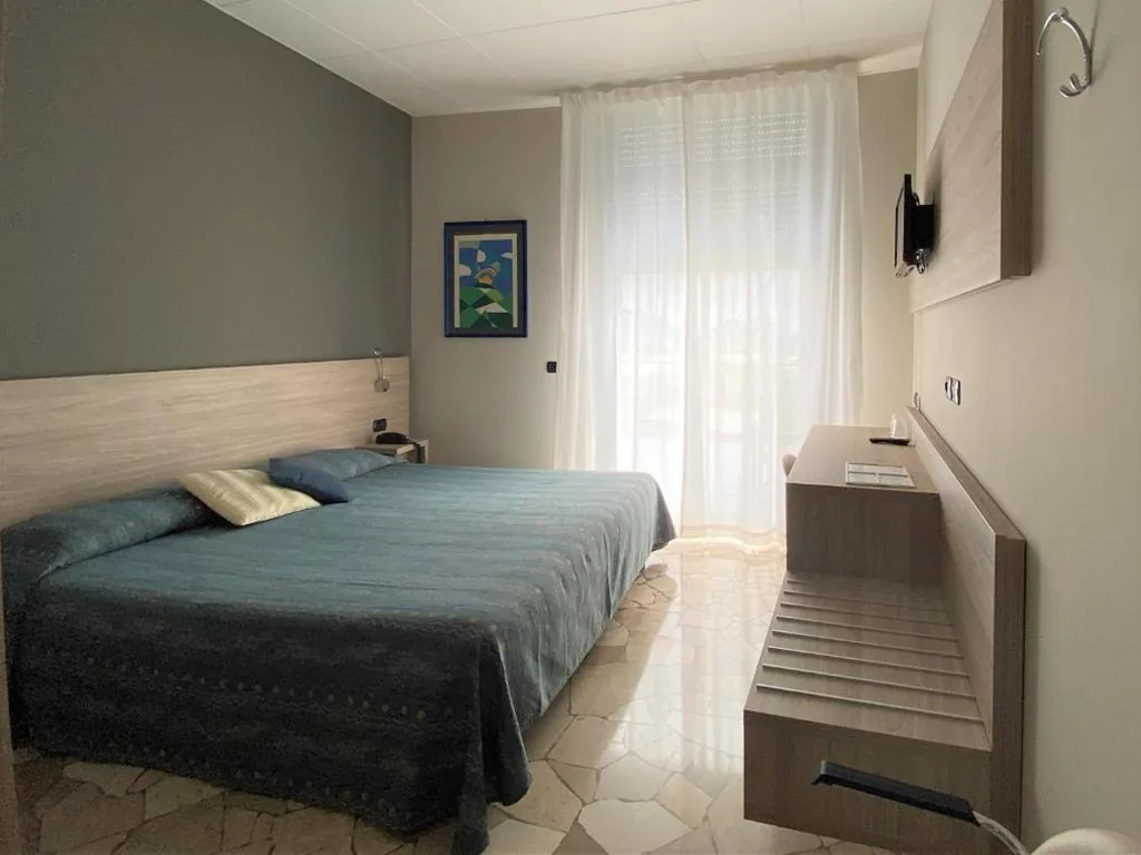 Camera Matrimoniale Standard — Hotel Tirreno