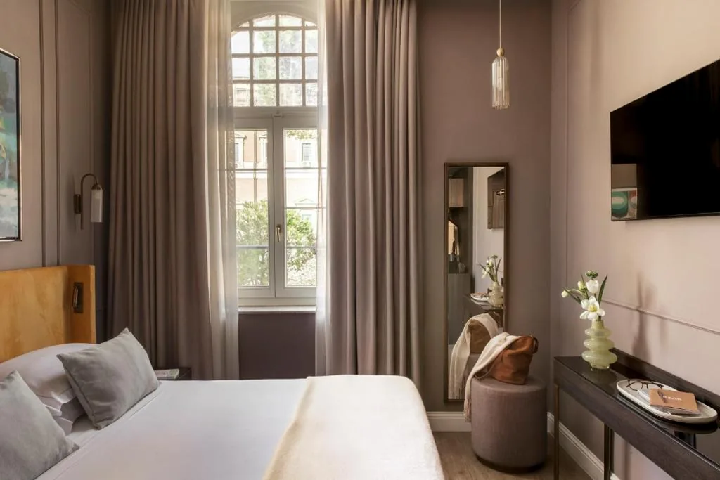 Standard Double Room — Hotel Viminale