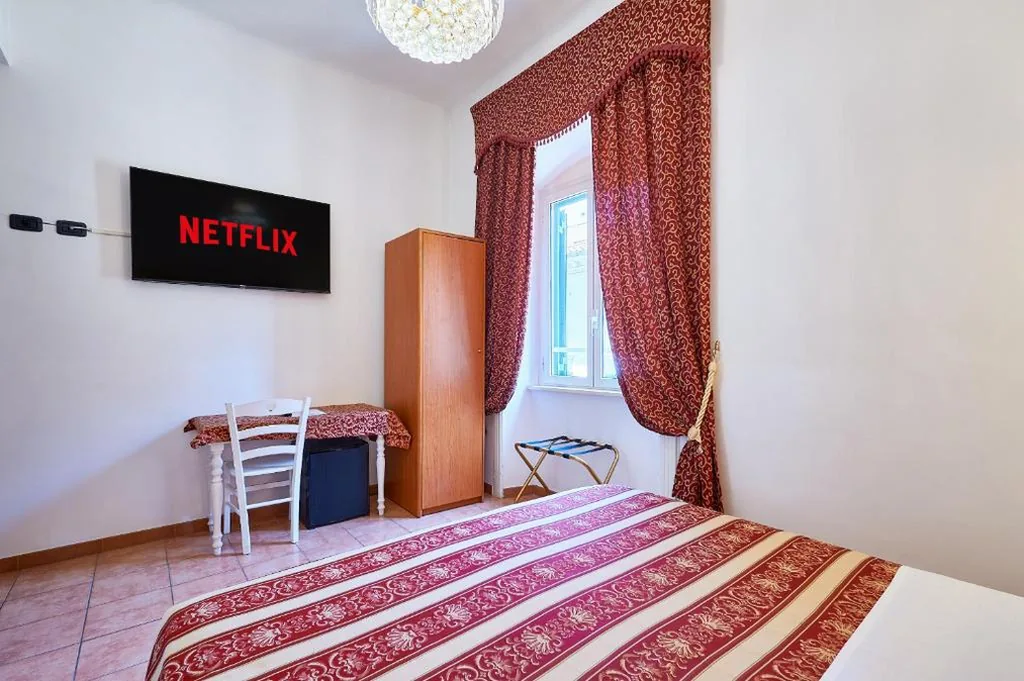 Camera Matrimoniale Standard — Hotel Virginia