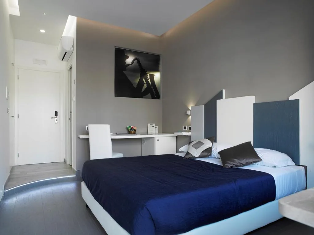 Standard Double Room — Jazz Style