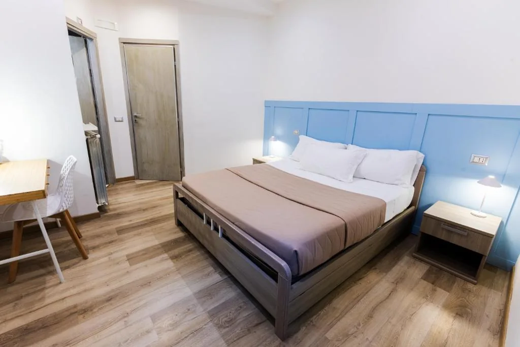 Standard Double Room — La Vite Vaticana