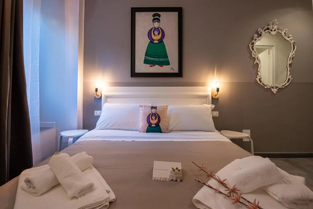 Camera Matrimoniale Standard — LE MADAMINE ROOMS