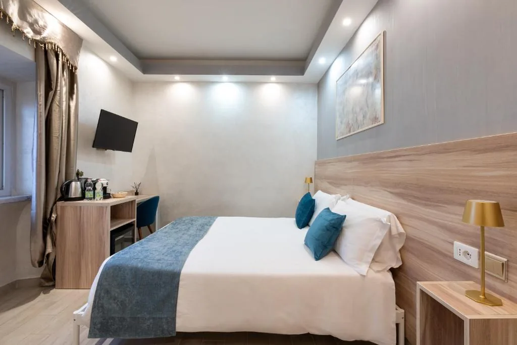 Standard Double Room — Leone D’Oro Guesthouse