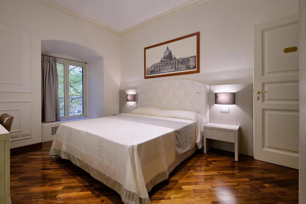 Standard Double Room — Lory House