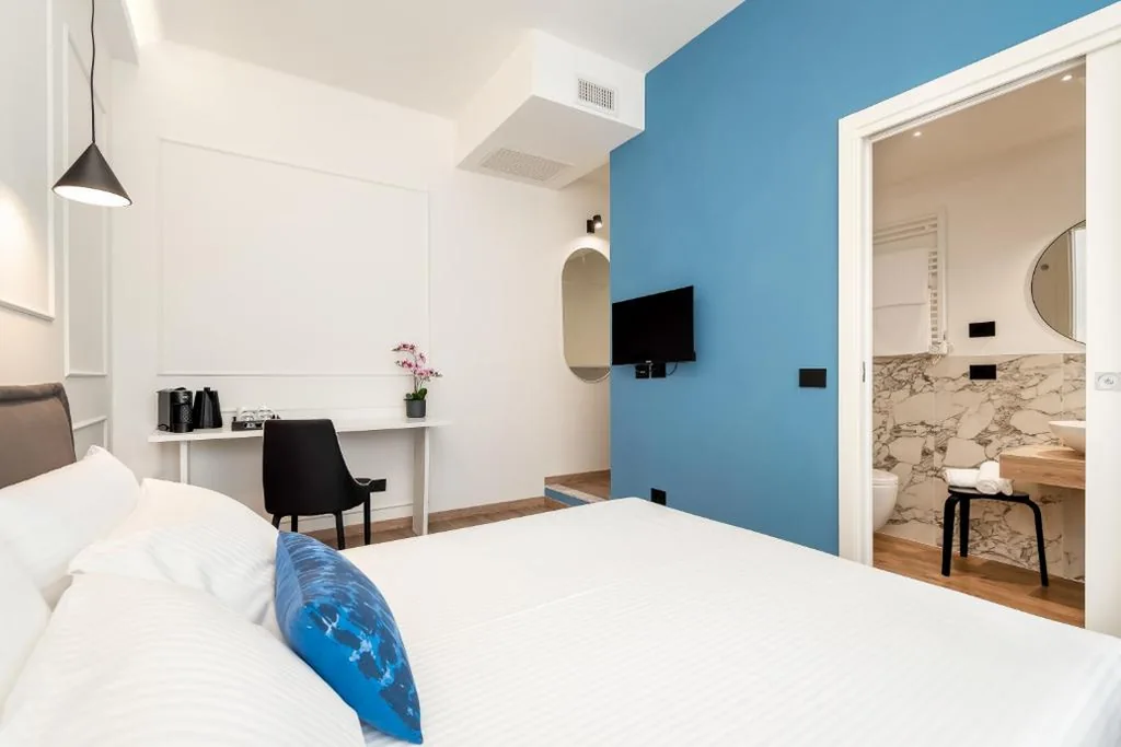 Standard Double Room — Nelli Rooms – Via Veneto