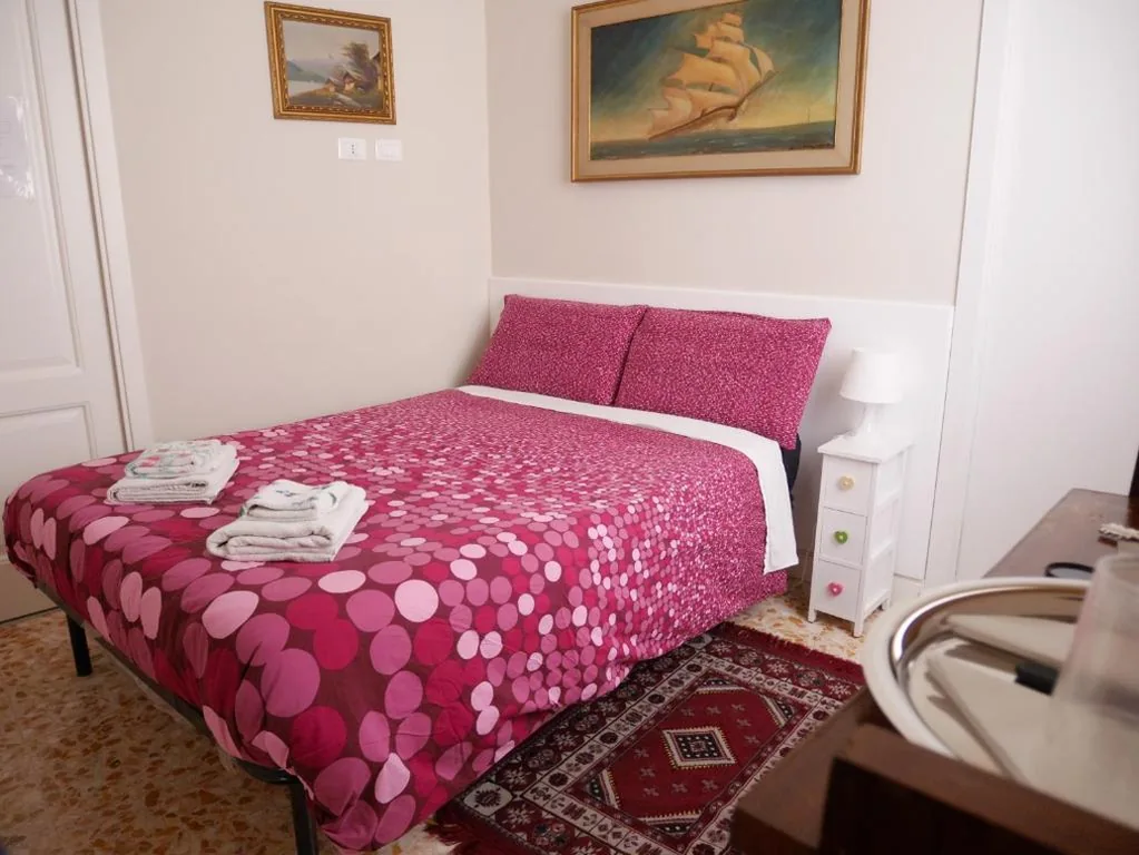 Standard Double Room — Nori Guest House
