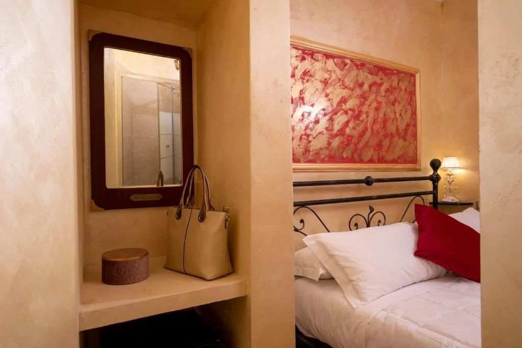 Standard Double Room — Residenza Nobile Laurina