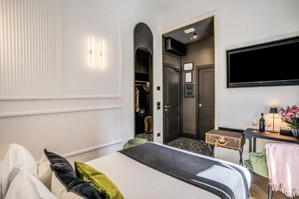 Camera Matrimoniale Standard — Residenza Piranesi Boutique Hotel