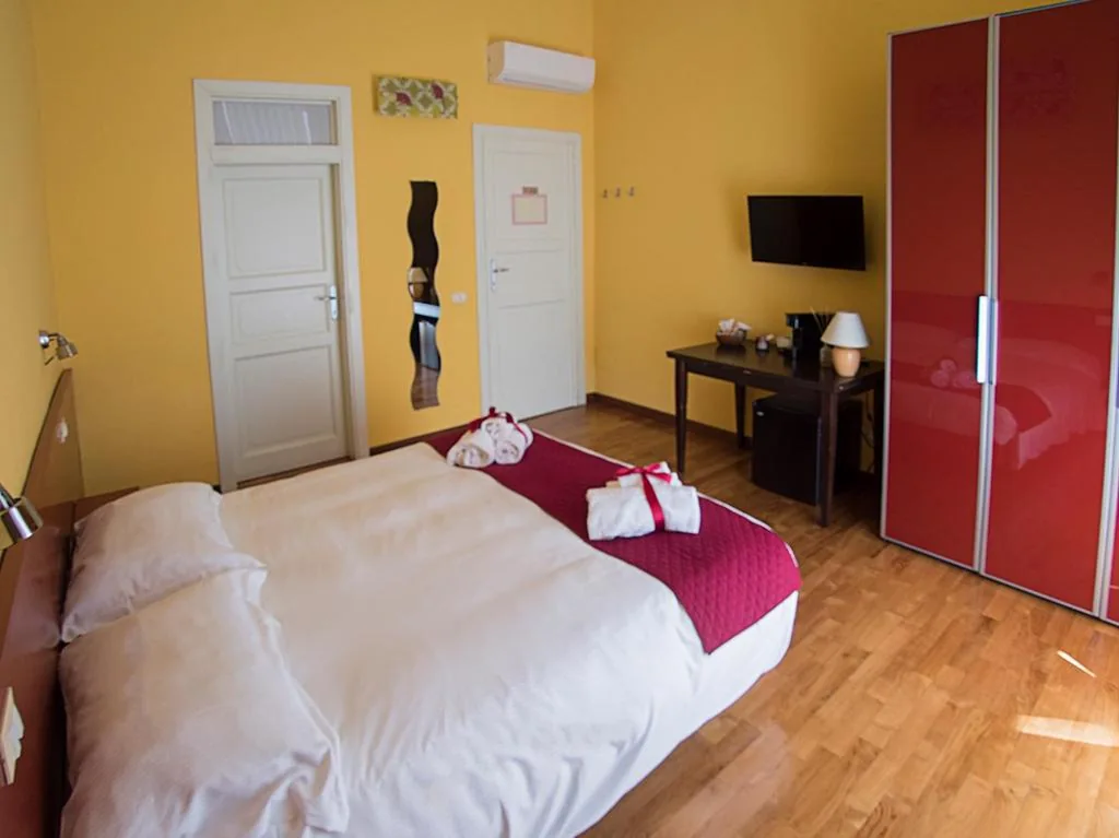 Standard Double Room — Residenza Viani Guest House
