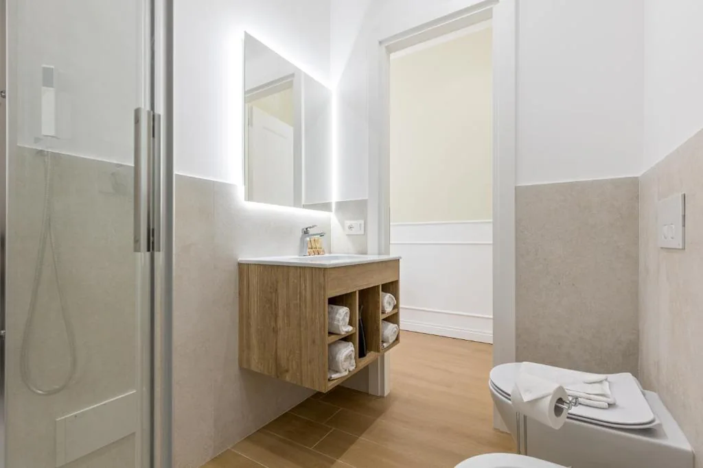 Camera Matrimoniale Standard — Risorgimento 9 – Guest House