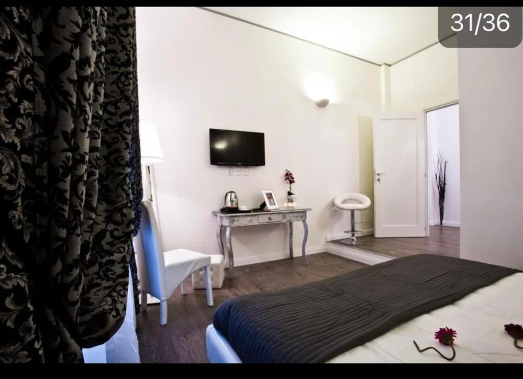 Standard Double Room — Rome Key Luxury House