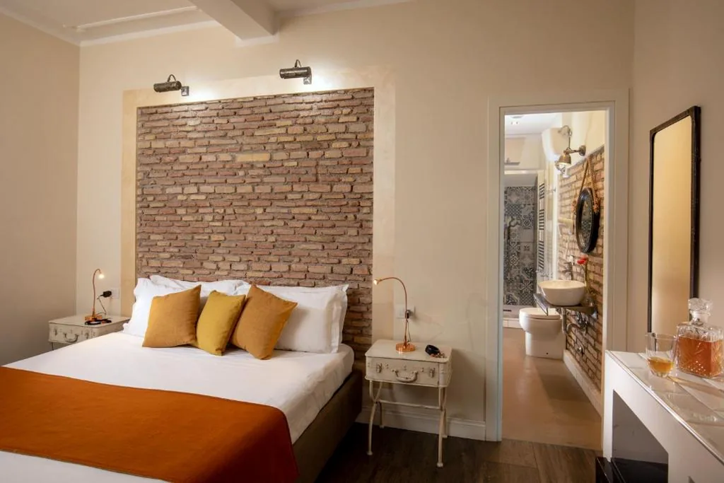 Standard Double Room — Spagna Secret Rooms