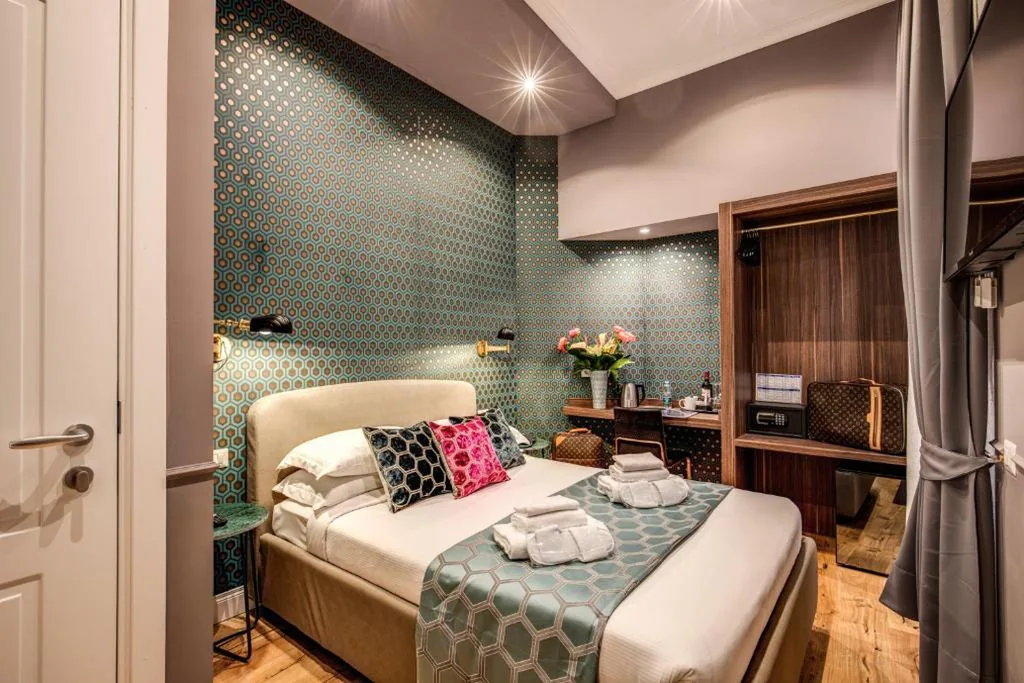 Standard Double Room — Tree Charme Parliament Boutique Hotel