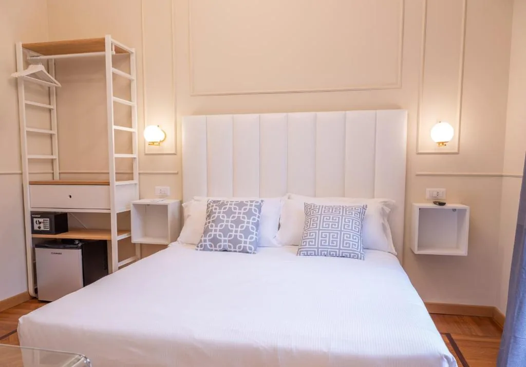 Camera Matrimoniale Standard — Vatican Palace Suites by Premium Suites Collection