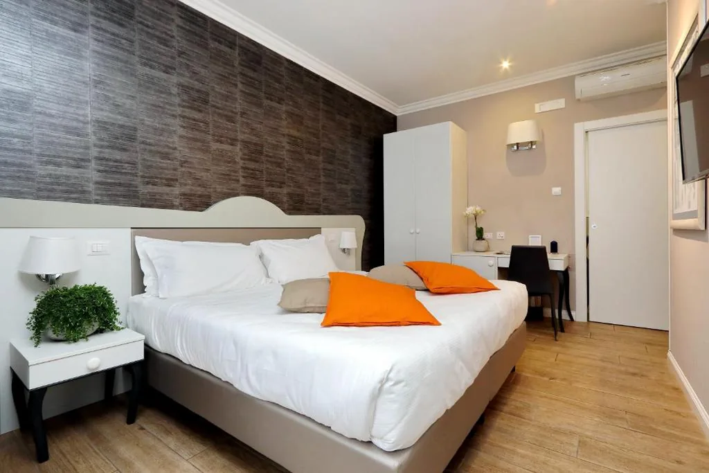 Standard Double Room — Vico Rooms and Terrace