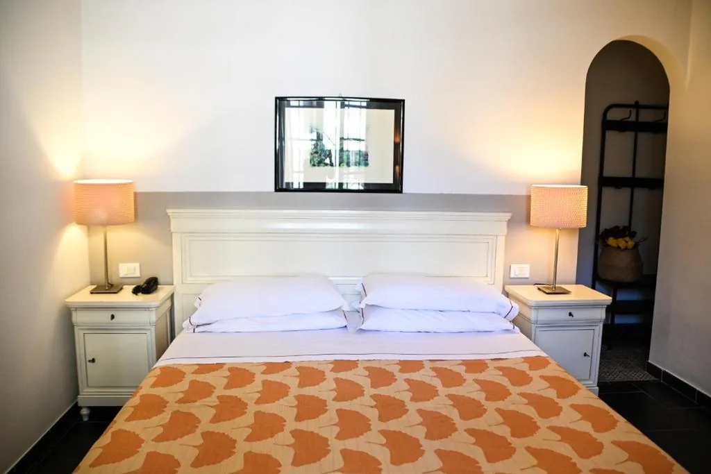 Standard Double Room — Villa Imperiale Hotel