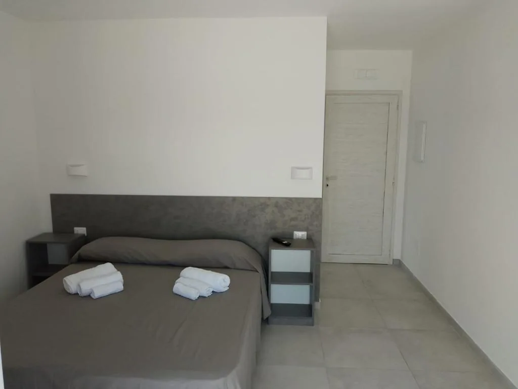 Camera Matrimoniale Standard — Villa3 Cancelli Guesthouse B&B via del Mare Formia