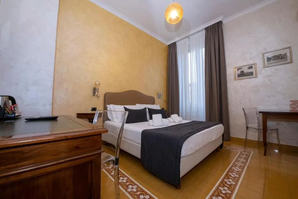 Superior Double Room — Aelius