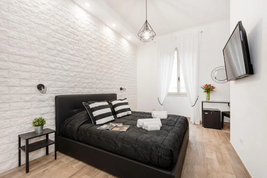 Superior Double Room — Black Rooms Colosseo