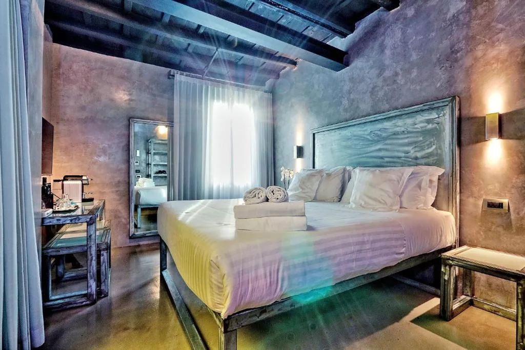 Superior Double Room — Campo de’ Fiori 27 Suite Rome