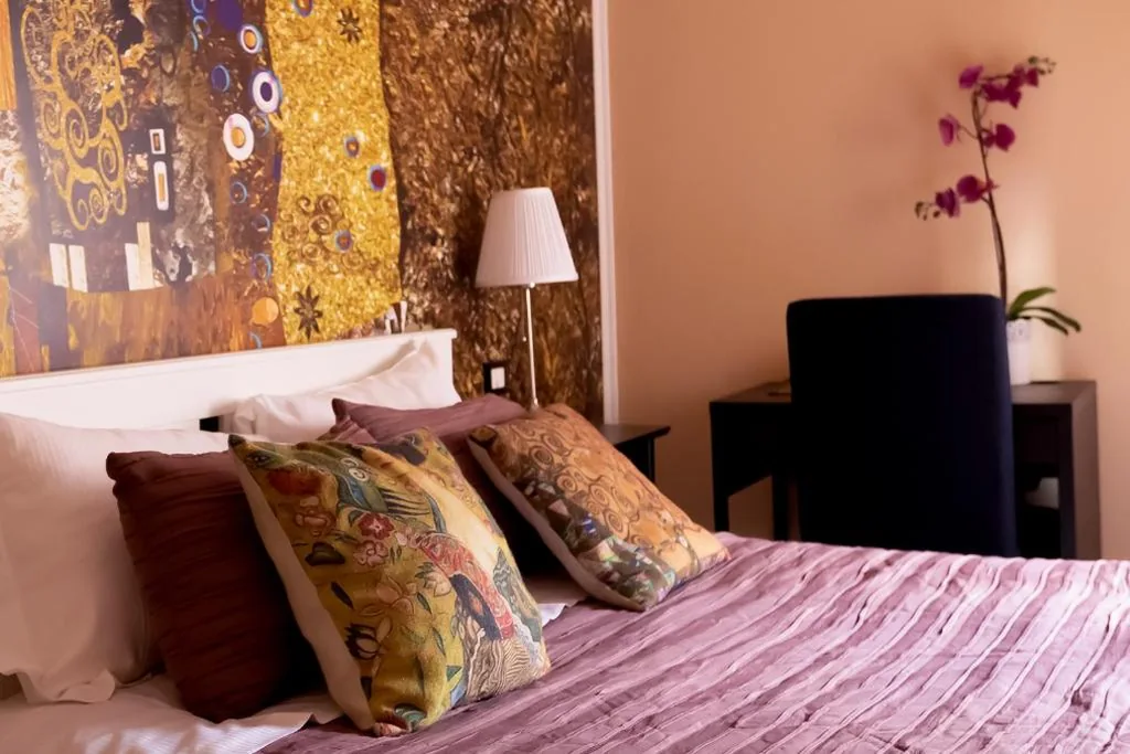 Superior Double Room — Central City Genova