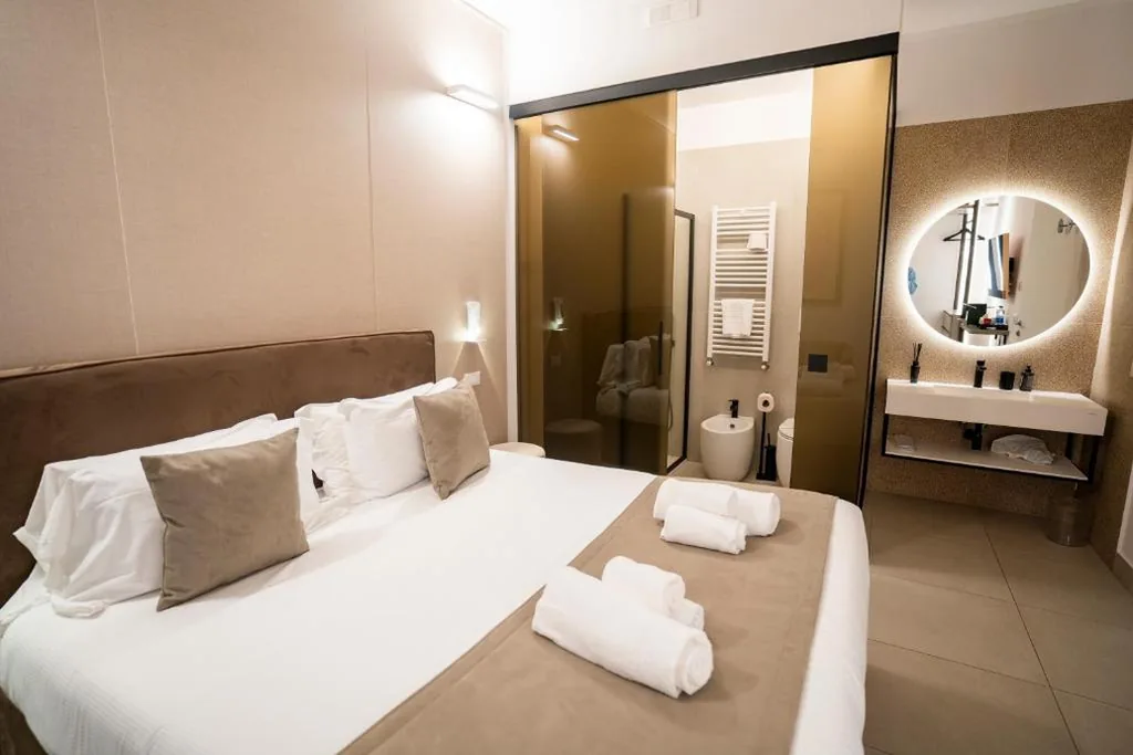 Camera Matrimoniale Superior — Cicerone’s Luxury Suites
