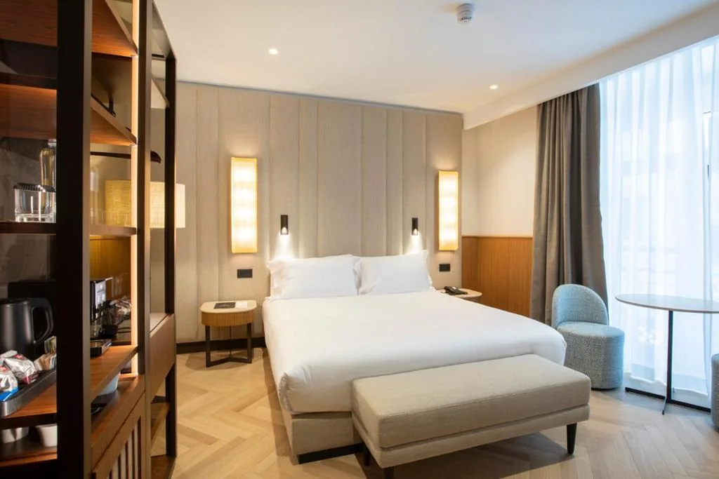 Superior Double Room — Circle6 Rome