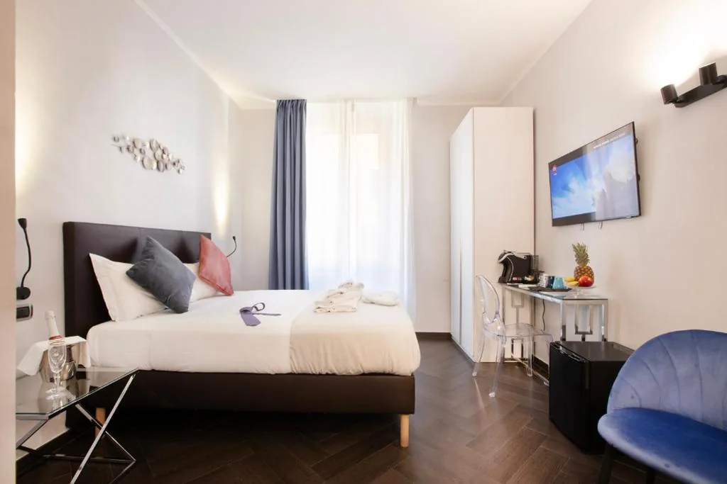 Camera Matrimoniale Superior — Cloud 9 Hotel