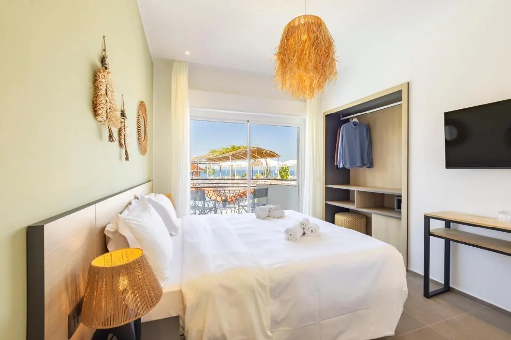 Camera Matrimoniale Superior con Balcone e Vista Mare — Hotel Moresco