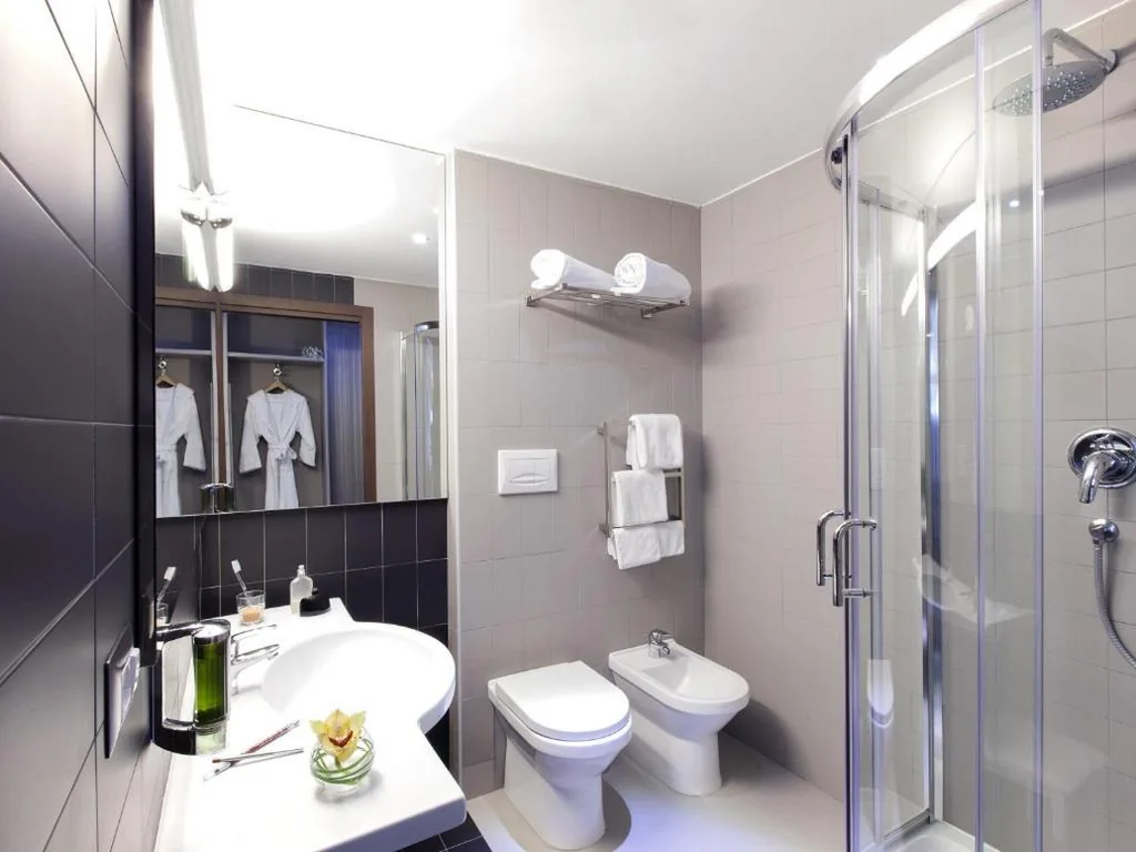 Camera Matrimoniale Superior con Balcone — Ibis Styles Roma Eur