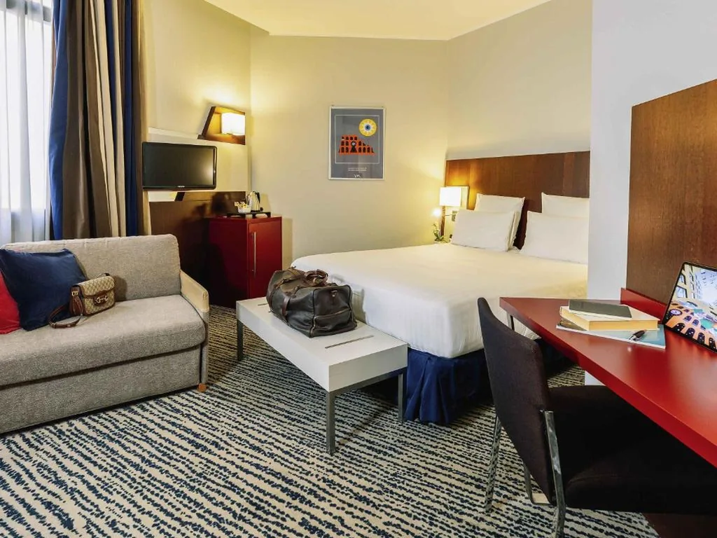 Camera Matrimoniale Superior con Divano-Letto — Mercure Roma Piazza Bologna