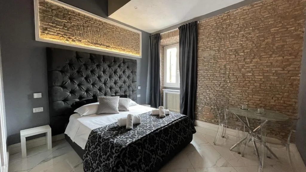 Camera Matrimoniale Superior con Doccia — Rhome Luxury suite