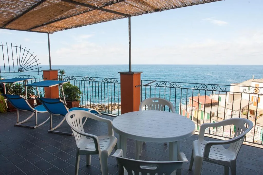 Superior Double Room with Terrace and Sea View — Scorci Di Mare