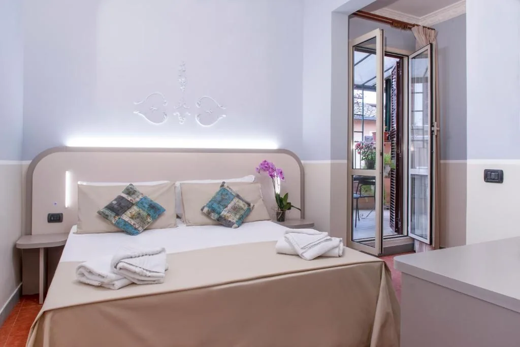 Superior Double Room with Terrace — Hotel Grifo