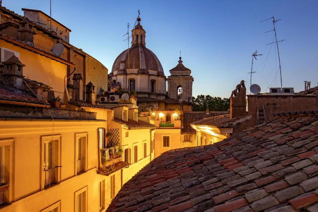 Superior Double Room with Terrace — The Right Place 4U Navona Luxury Rooms
