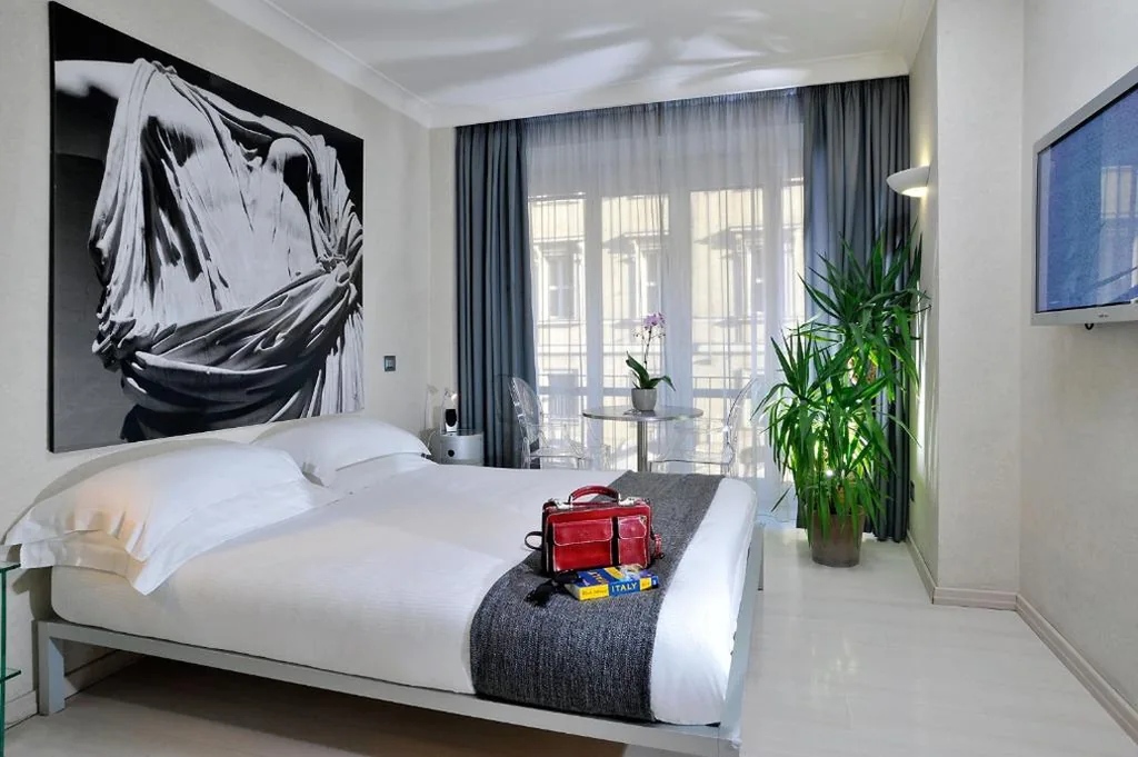 Superior Double Room with City View — B&B Best Pantheon