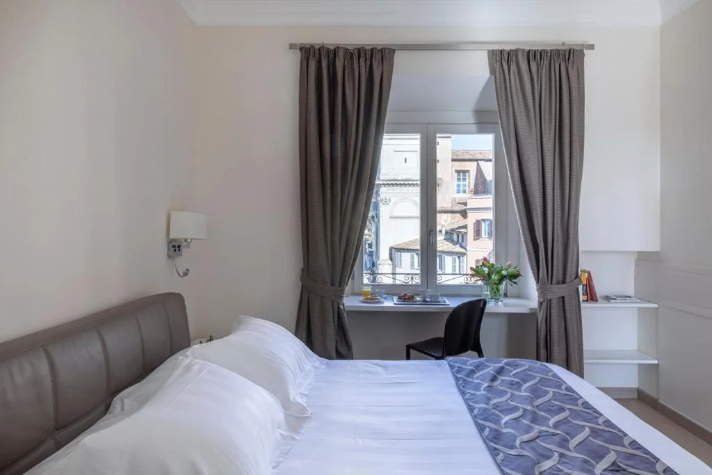 Superior Double Room with View — Hotel Scalinata Di Spagna