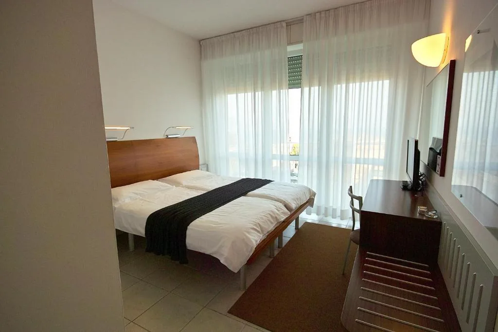 Superior Double Room with Sea View and Terrace — Hotel L’Approdo