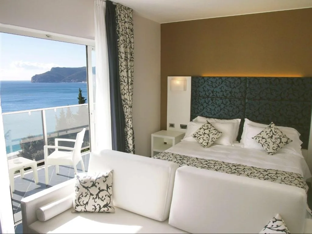 Camera Matrimoniale Superior con Vista Mare Parziale e Terrazza — Best Western Hotel Acqua Novella
