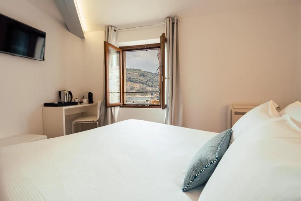 Superior Double Room with Sea View — Torre a Mare Porto Venere